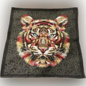 JACQUARD WOVEN TIGER PANEL